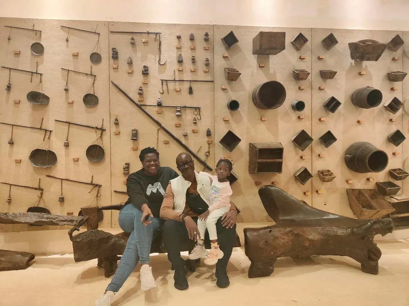 Hepu museum visit featuring RPL students learning about ancient Chinese culture and artifacts